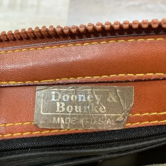 Vintage Dooney & Bourke All-Weather Leather Crossbody Bag - Picture 7 of 8